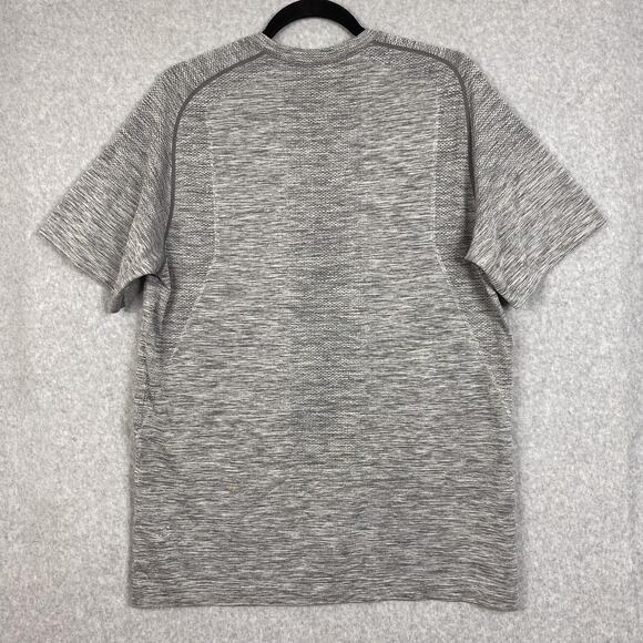 Lululemon Shirt Mens Size L Metal Vent Tech Short Sleeve V Neck in Slate White - Picture 4 of 8